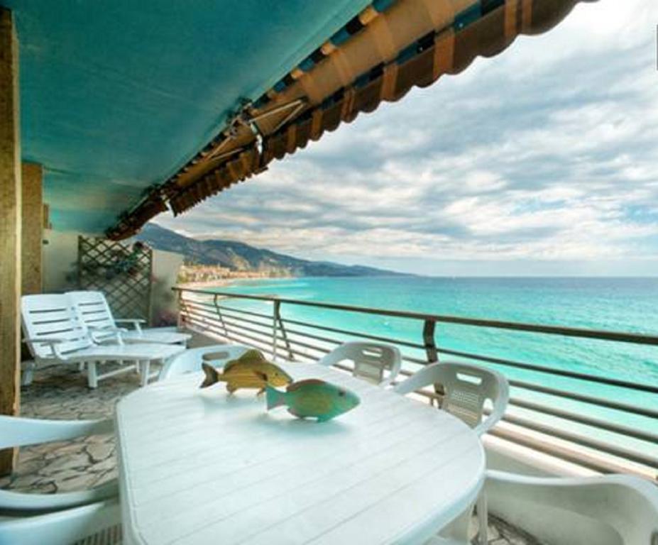 Flat Rossi Apartman Menton Szoba fotó